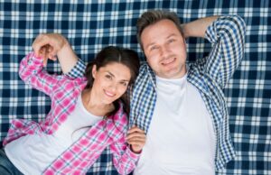 Уютные вечера вдвоем: как выбрать парные пижамы