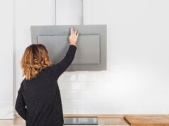 Вытяжка на кухне: незаменимый помощник в борьбе с запахами и паром