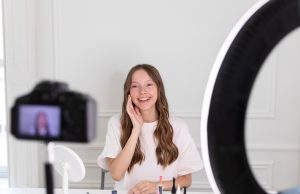 Полезные видео из мира бьюти-индустрии: секреты красоты и уходовые техники