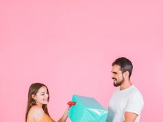 Идеи подарков для друга с девушкой: как выбрать подарок, который порадует обоих и оставит приятные впечатления