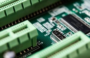 распиновка стабилизатора 1117 схема подключения