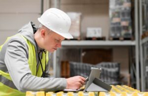 Производственная вахта: какие профессии востребованы, условия труда