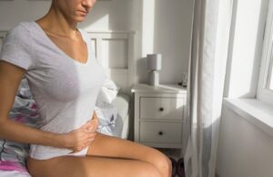 чешется попа среда причины и лечение