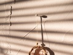 Сон и золотое украшение: связь и значение