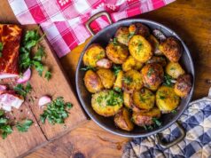 Картошка запеченная в духовке рецепт с хрустящей корочкой