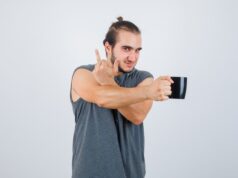 Приятные смс приветы мужчине для поднятия настроения