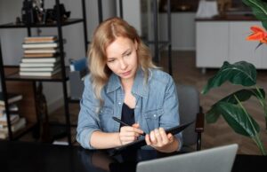 Как отключить подписку в смотрешке