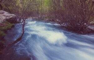 Сны о воде: река, поток и символы