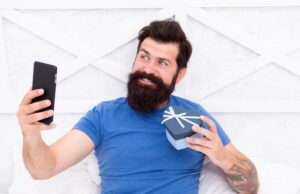 Заголовок: «Как написать смс, чтобы мужчина думал о тебе»