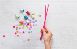 Создание браслета из резинок на рогатке для новичков