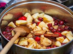 Компот из чернослива и кураги: простой рецепт