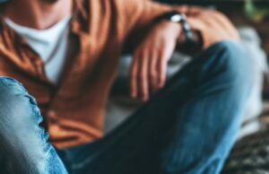 Как слушать музыку через флешку на колонке