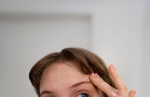 Приметы: Прыщ на правой брови