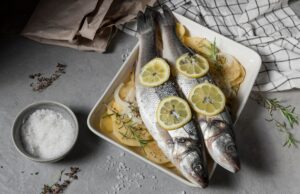 Скумбрия в фольге с лимоном в духовке