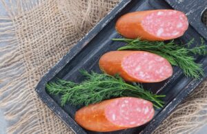 Вареная колбаса из курицы в домашних условиях