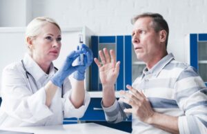 Кто такой врач-гастроэнтеролог: когда обращаться и что лечит