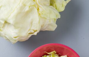 Салат с пекинской капустой и ананасом