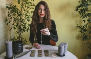 Таро: Прошлое, Настоящее, Будущее