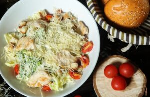 Салат с курицей и грибами без яиц