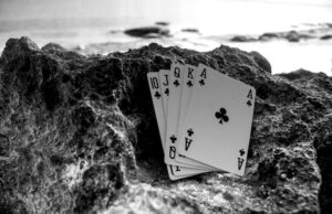 Туз Мечей и Туз Жезлов: Сочетание в Таро