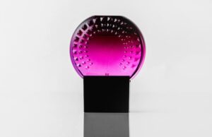 Выпаиваем светодиод из лампы феном