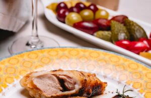 Свинина с картофелем и сыром в духовке