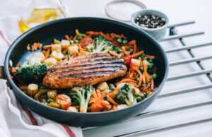 Минтай с овощами: Простой рецепт вкусного блюда