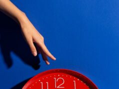 Числа 12:21 на часах: значение и тайна