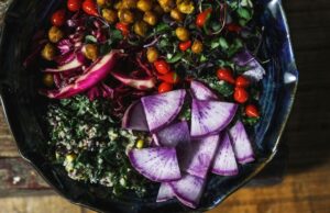 Салаты из красной свеклы: рецепты и идеи