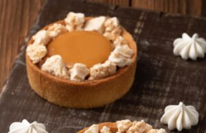 Торт с коржами и варёной сгущёнкой