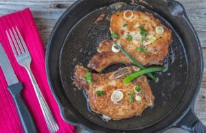 Свинина в сырном кляре на сковороде