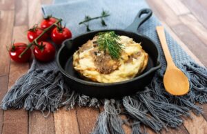 Картофель пюре с фаршем в духовке