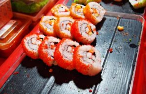 Роллы с крабовым мясом: рецепт в домашних условиях