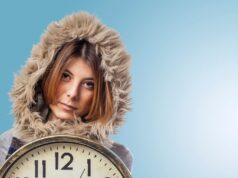 Время 01:11: Значение на часах