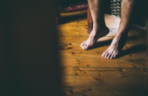 Примета чесания левой ступни у мужчин