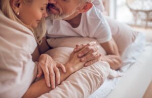 Секс со старой знакомой во сне: к чему это снится?