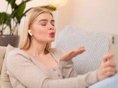 Как прочитать голосовое сообщение на телефоне