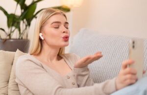 Как прочитать голосовое сообщение на телефоне