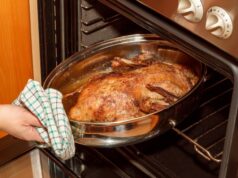 Куриные корнишоны целиком в духовке