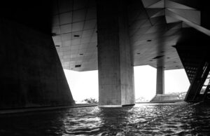 Черная вода в реке: значение сна