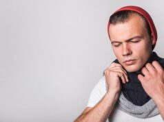 Почему горят уши у мужчин
