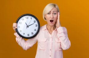 Расшифровка времени на часах: 12:21