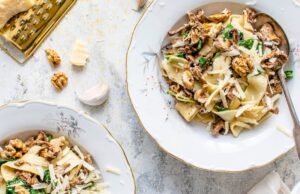 Макароны со сливочно-грибным соусом