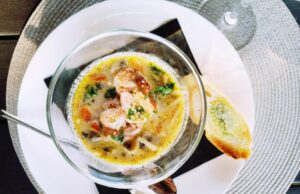 Морепродукты и сливки: рецепт вкусного супа