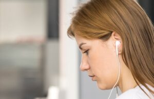 Подключение наушников JBL Tune к телефону