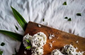 Еврейская сырная закуска с чесноком