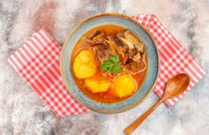 Мясной суп из свинины с картошкой