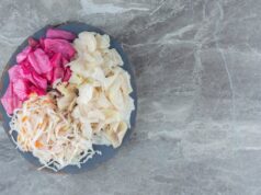 Простой рецепт салата с пекинской капустой