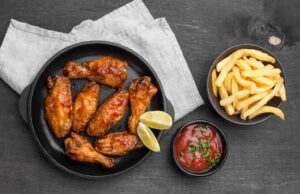 Крылышки на сковороде: рецепт с хрустящей корочкой