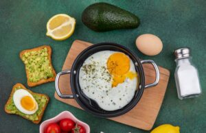 Курица с Яйцом и Сыром на Сковороде